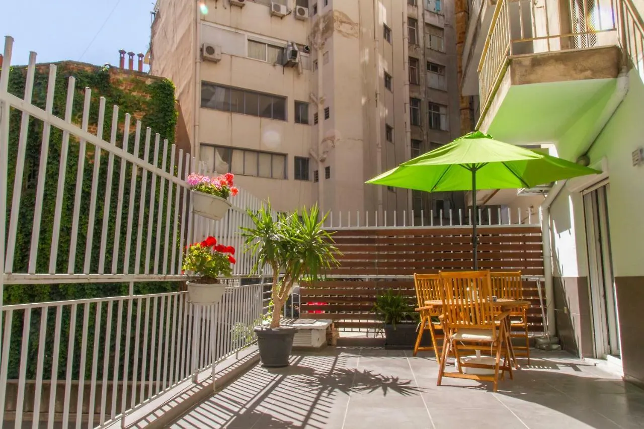 Central Terrace Modern Apartment Selanik